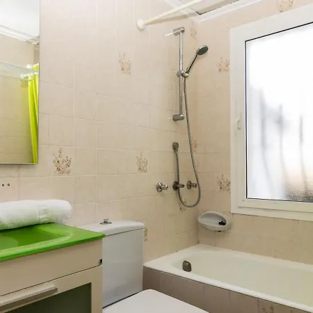 Apartamento Con Terraza Soleada Wifi Gratis Apartment *